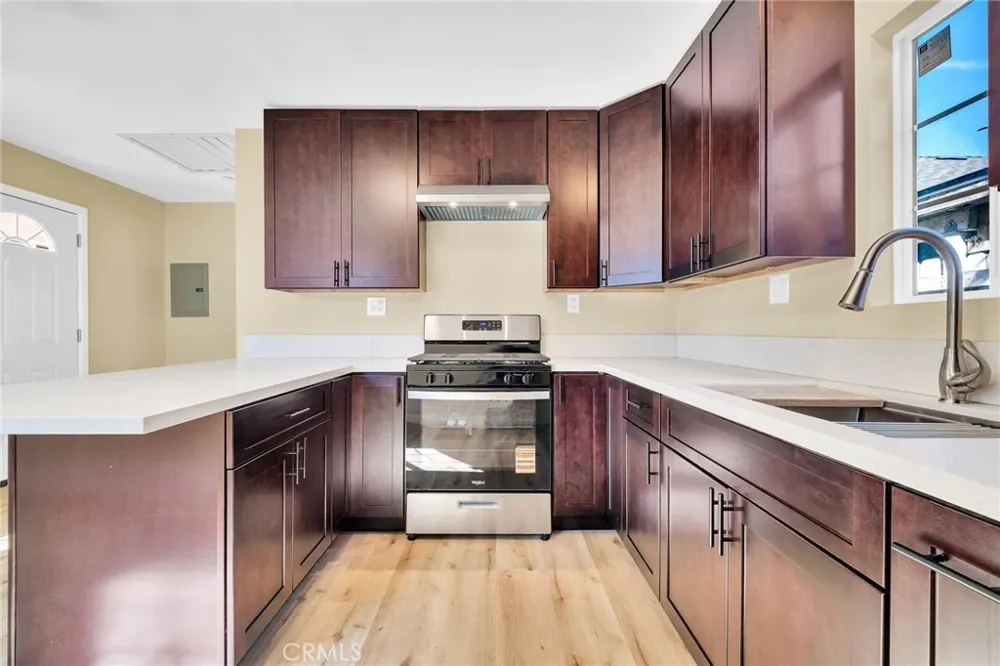 1976 Olive #A Long Beach, CA 90806