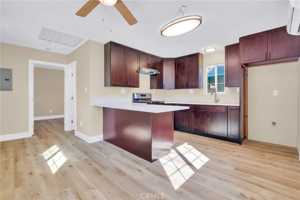1976 Olive #A Long Beach, CA 90806