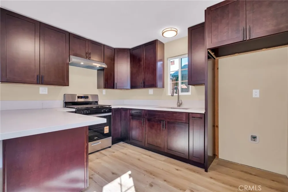1976 Olive #A Long Beach, CA 90806