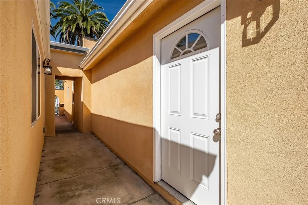1976 Olive #A Long Beach, CA 90806