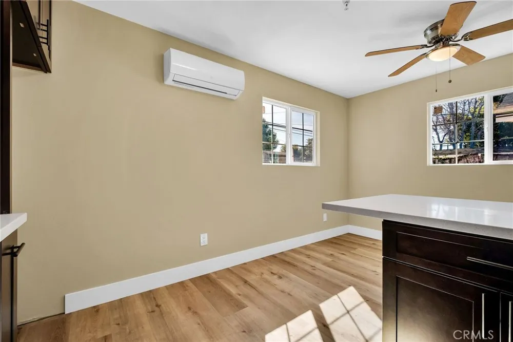 1976 Olive #A Long Beach, CA 90806