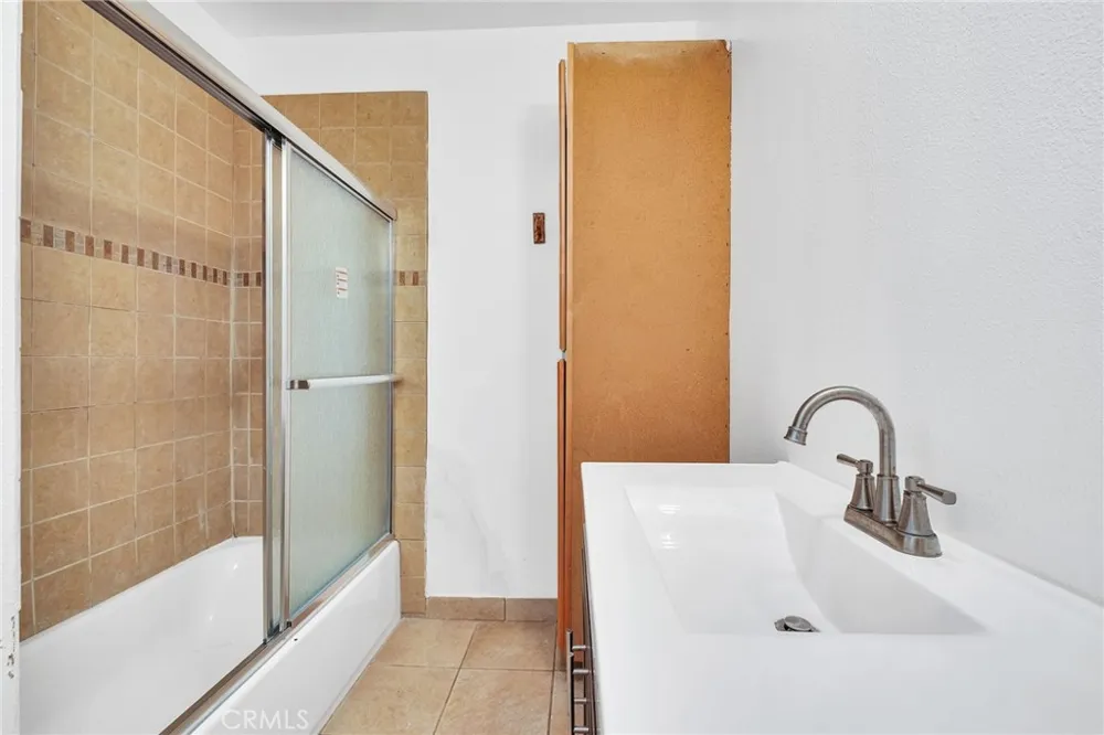 1976 Olive Long Beach, CA 90806