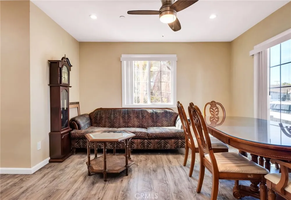 1972 Olive Long Beach, CA 90806