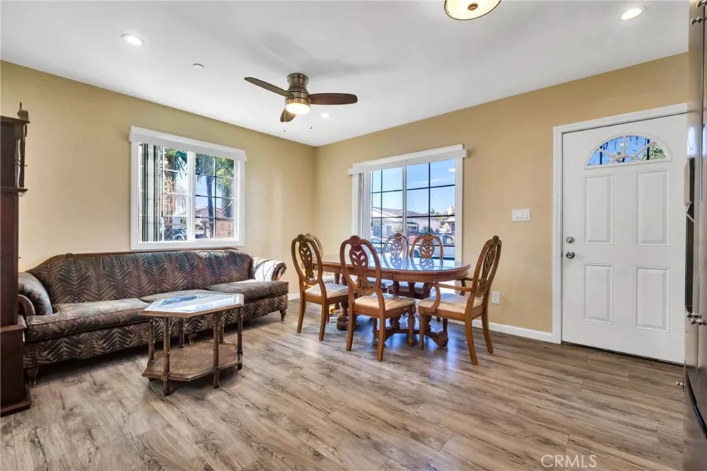 1972 Olive Long Beach, CA 90806