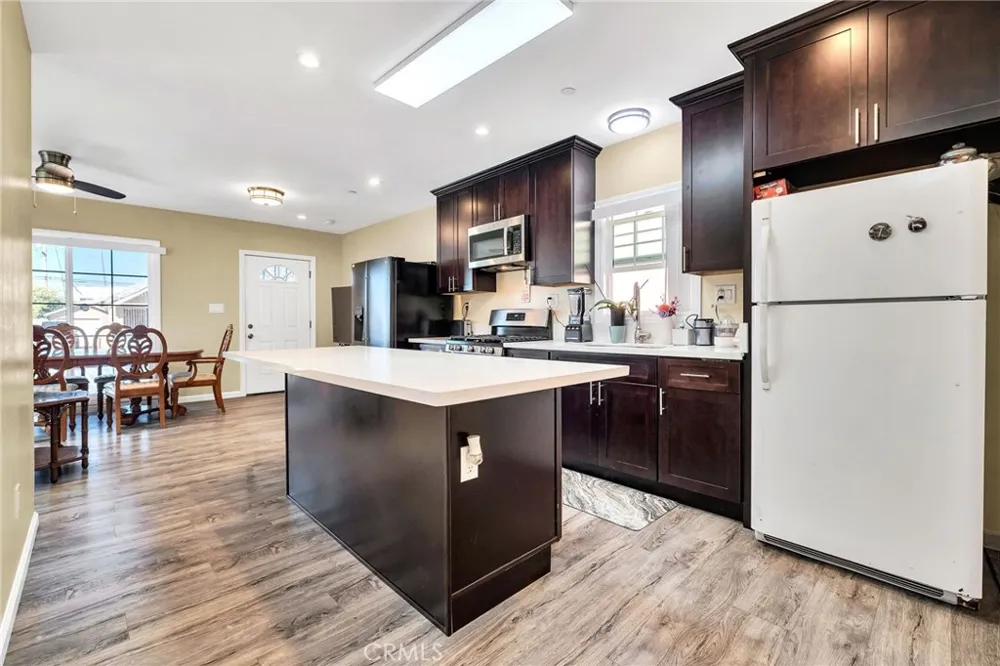 1972 Olive Long Beach, CA 90806