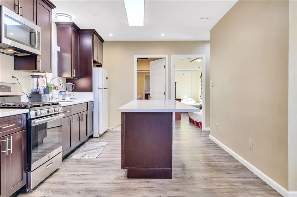 1972 Olive Long Beach, CA 90806