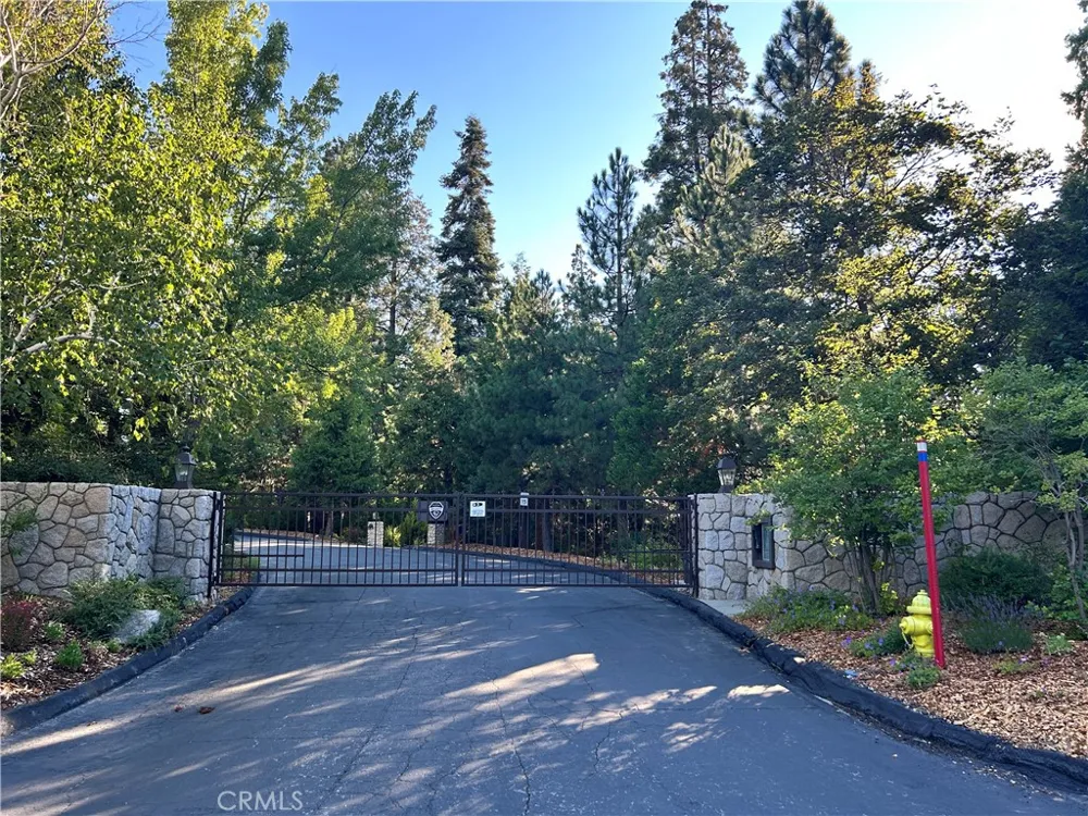 28980 White Dove Lane Lake Arrowhead, CA 92352
