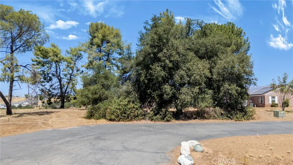 61 Redwood Calimesa, CA 92320