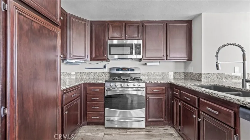 10726 Opal Redlands, CA 92374