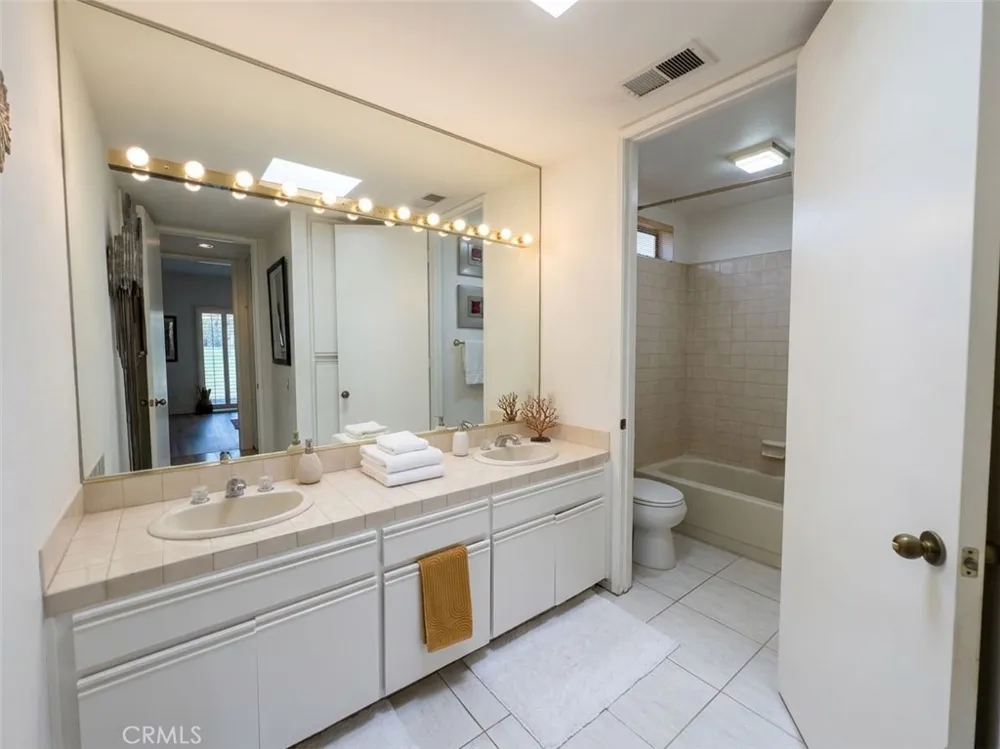 67220 Cumbres Court Cathedral City, CA 92234