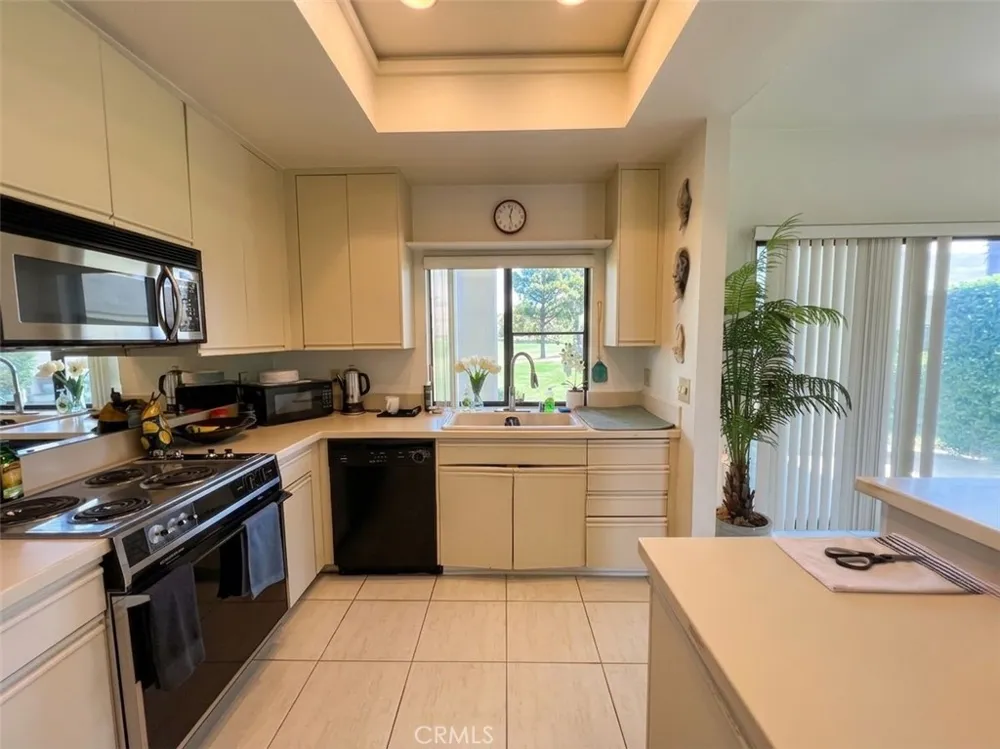 67220 Cumbres Court Cathedral City, CA 92234