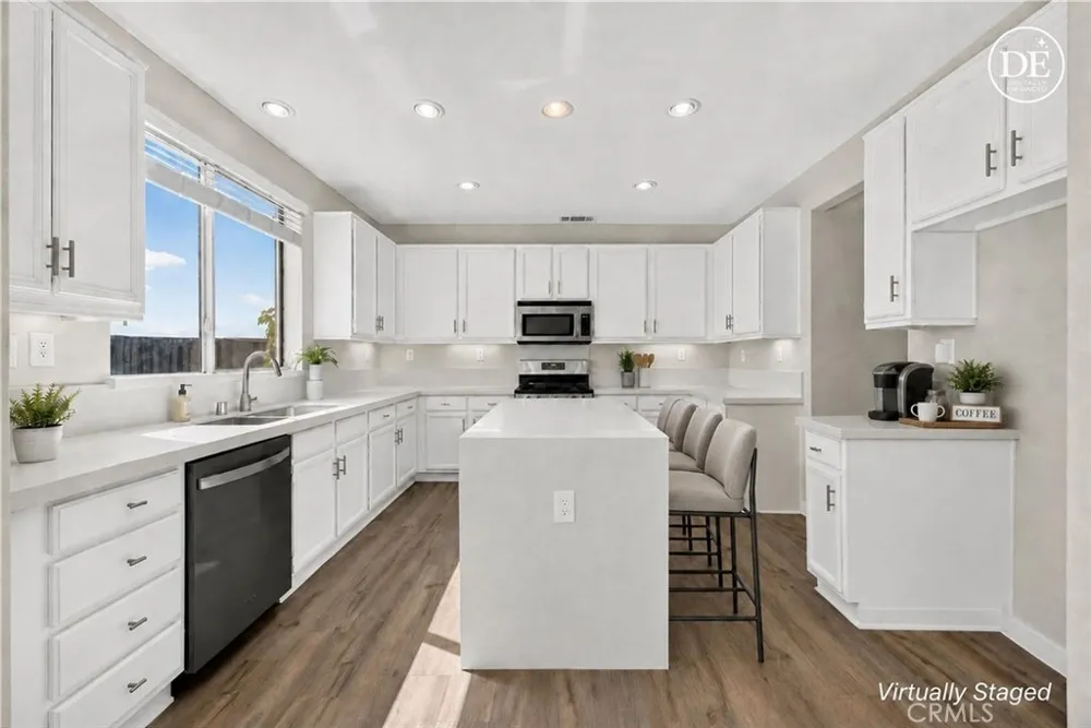 28900 Bayberry Drive Lake Elsinore, CA 92530