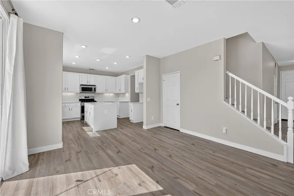 28900 Bayberry Drive Lake Elsinore, CA 92530