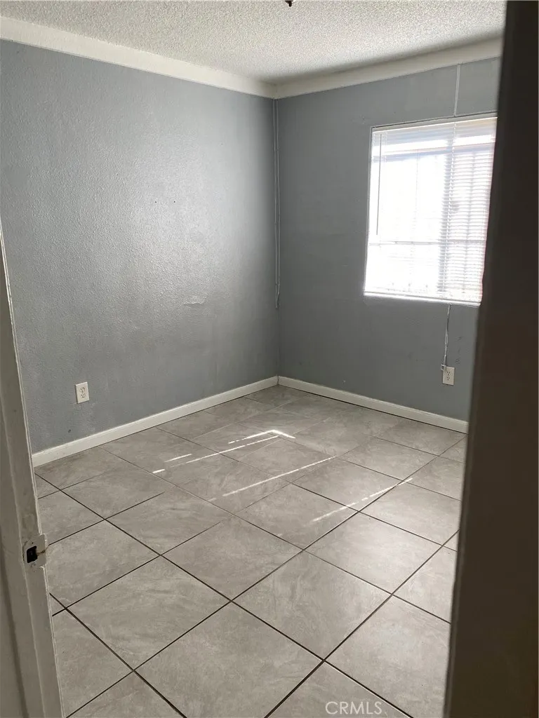 170 E Olive #1 San Bernardino, CA 92408