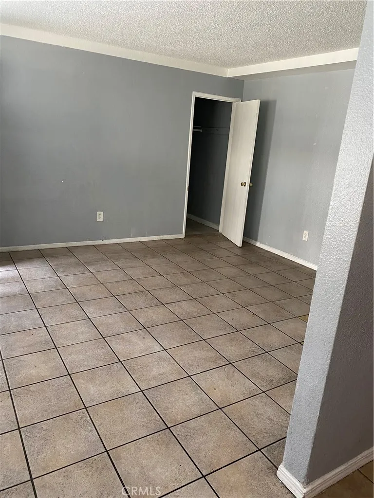 170 E Olive #1 San Bernardino, CA 92408