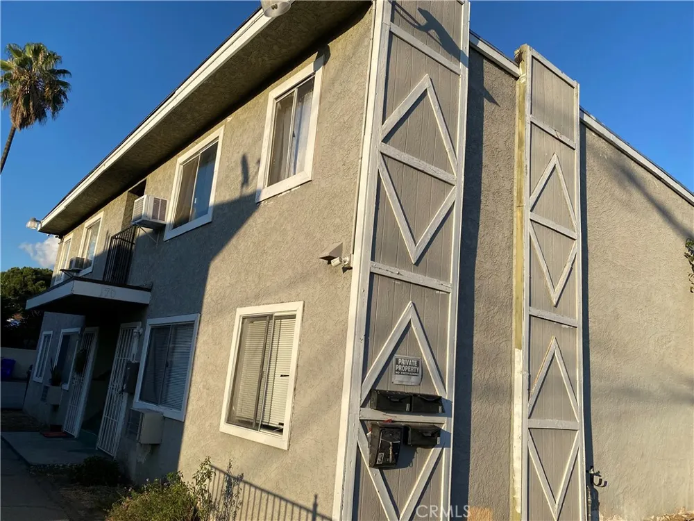 170 E Olive #1 San Bernardino, CA 92408
