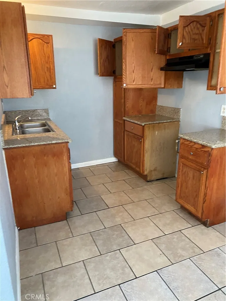 170 E Olive #1 San Bernardino, CA 92408