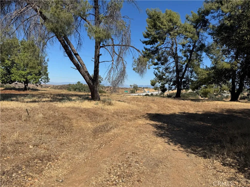 60 Redwood Calimesa, CA 92399