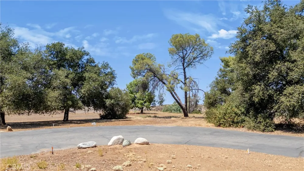 60 Redwood Calimesa, CA 92399