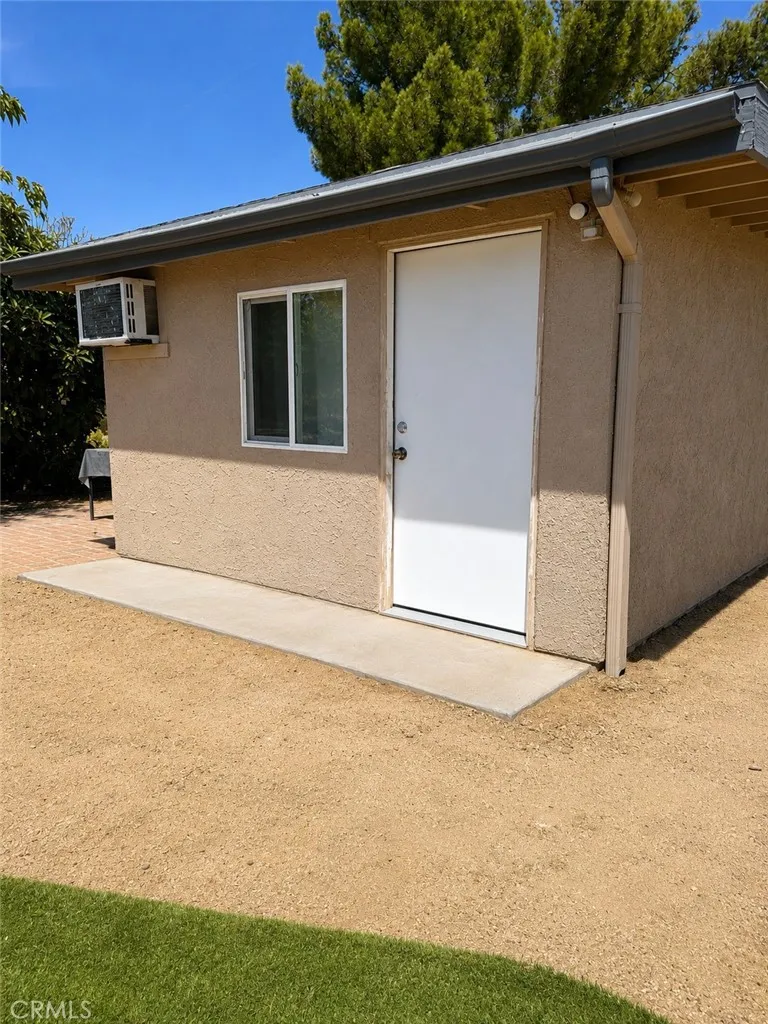 17391 Sequoia Hesperia, CA 92345