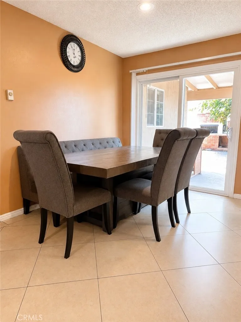 17391 Sequoia Hesperia, CA 92345