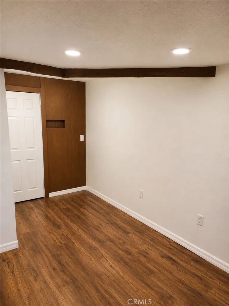 17391 Sequoia Hesperia, CA 92345