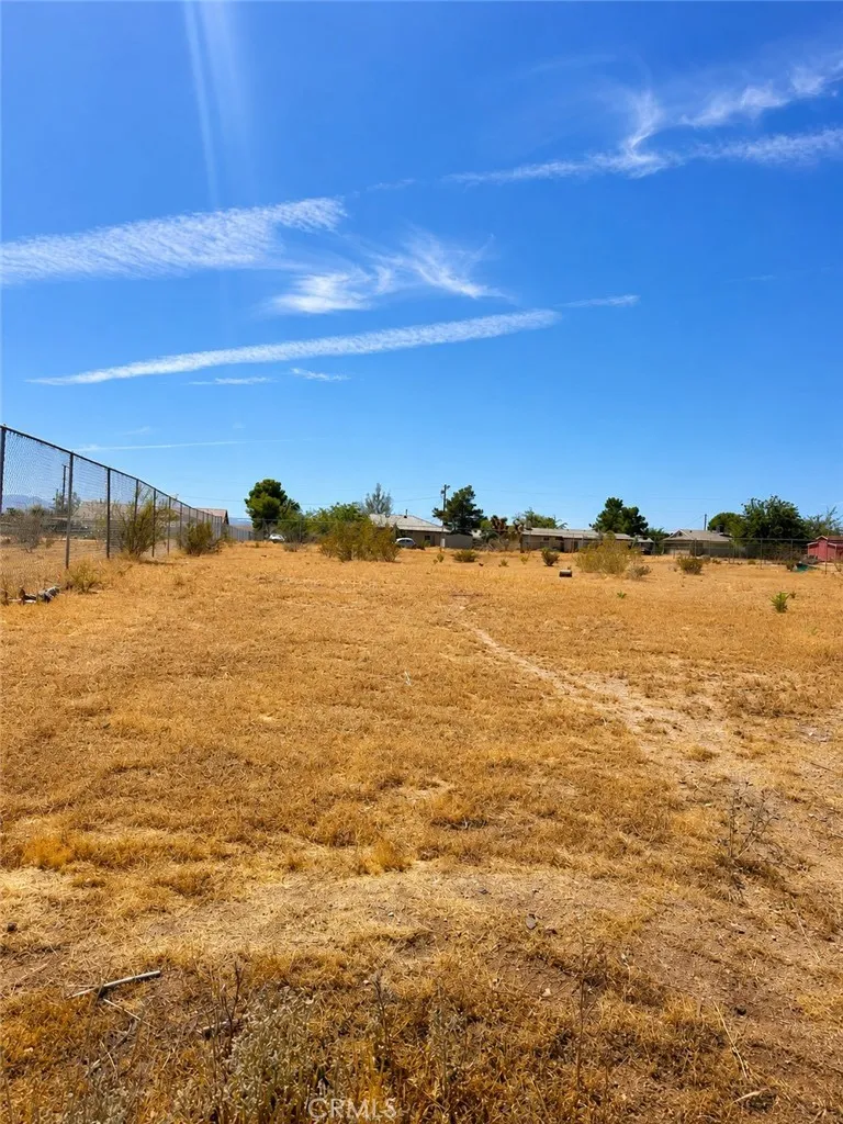 17391 Sequoia Hesperia, CA 92345
