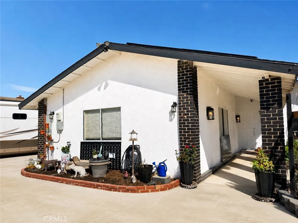 32180 Wesley Wildomar, CA 92595