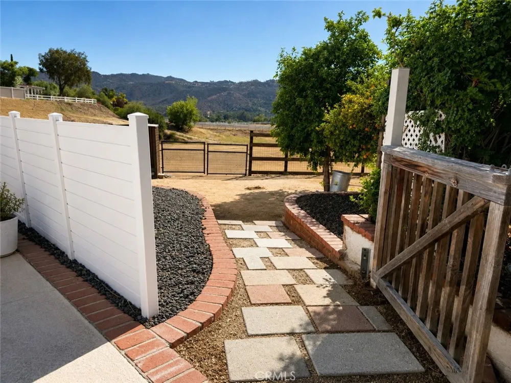 32180 Wesley Wildomar, CA 92595