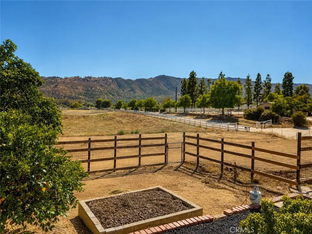 32180 Wesley Wildomar, CA 92595