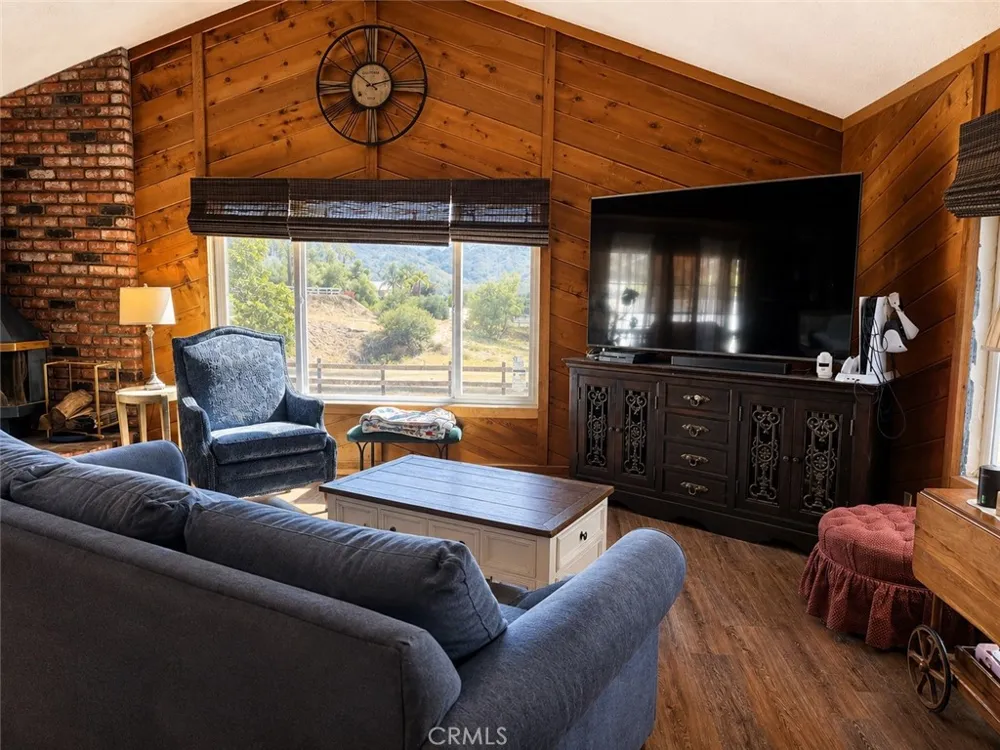 32180 Wesley Wildomar, CA 92595