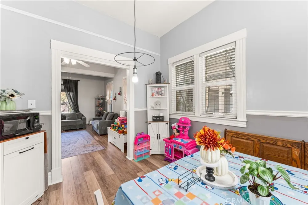 116 11th Redlands, CA 92374