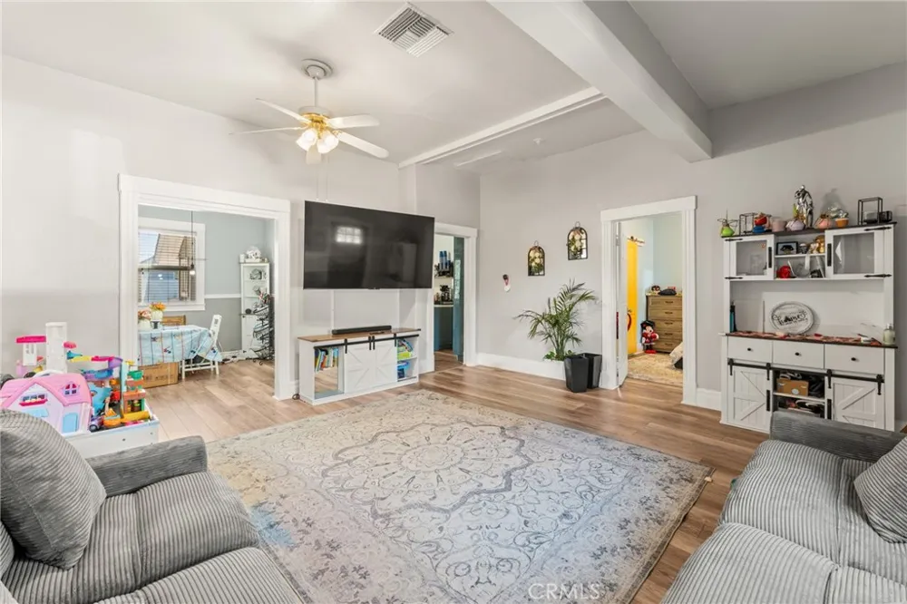 116 11th Redlands, CA 92374
