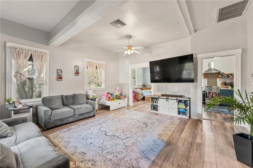 116 11th Redlands, CA 92374
