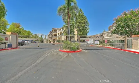 1020 Vista Del Cerro #305