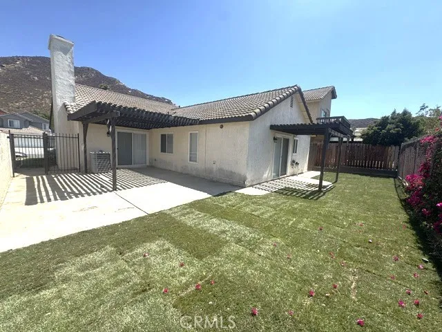 11968 Maple Leaf Fontana, CA 92337