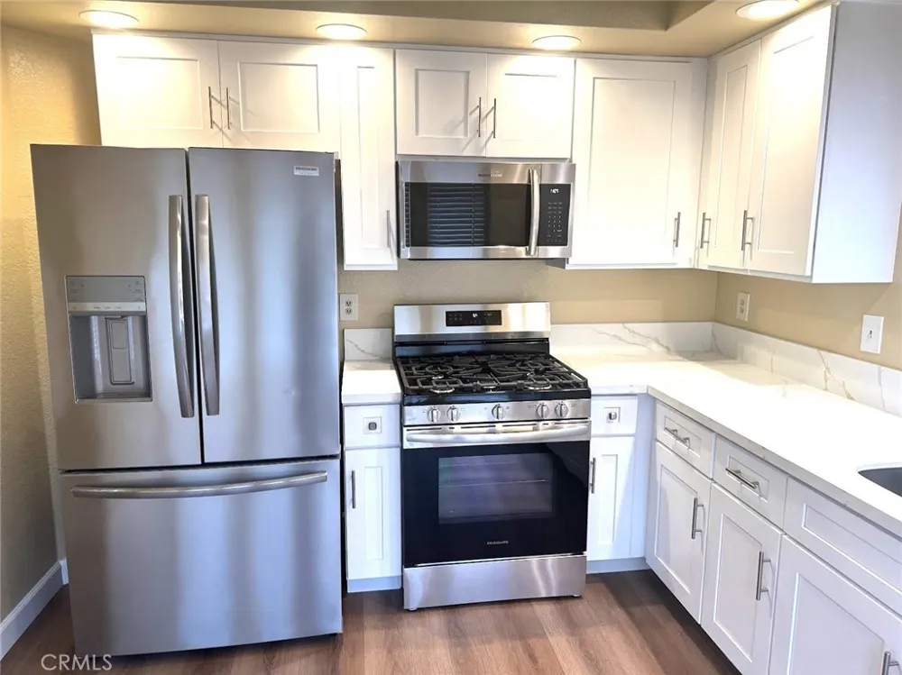 11968 Maple Leaf Fontana, CA 92337