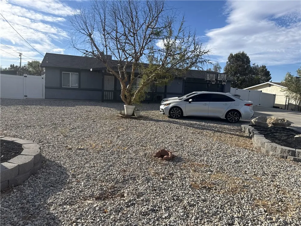9378 Guava Hesperia, CA 92345