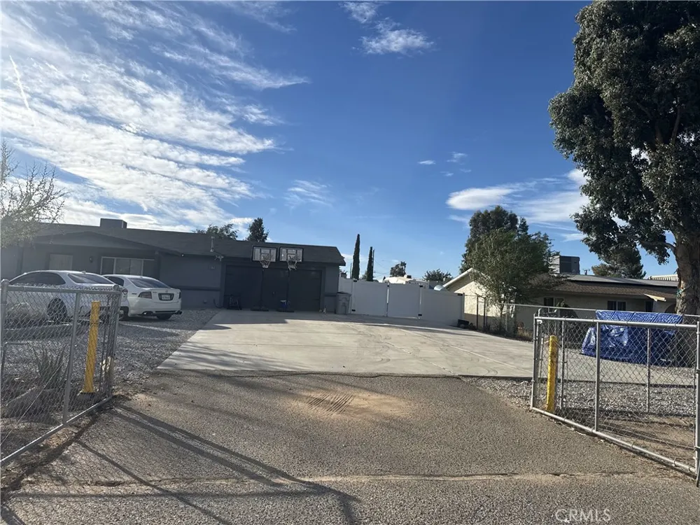9378 Guava Hesperia, CA 92345