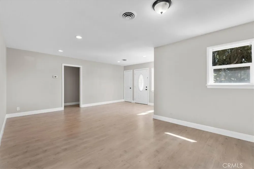 611 S Pine Anaheim, CA 92805