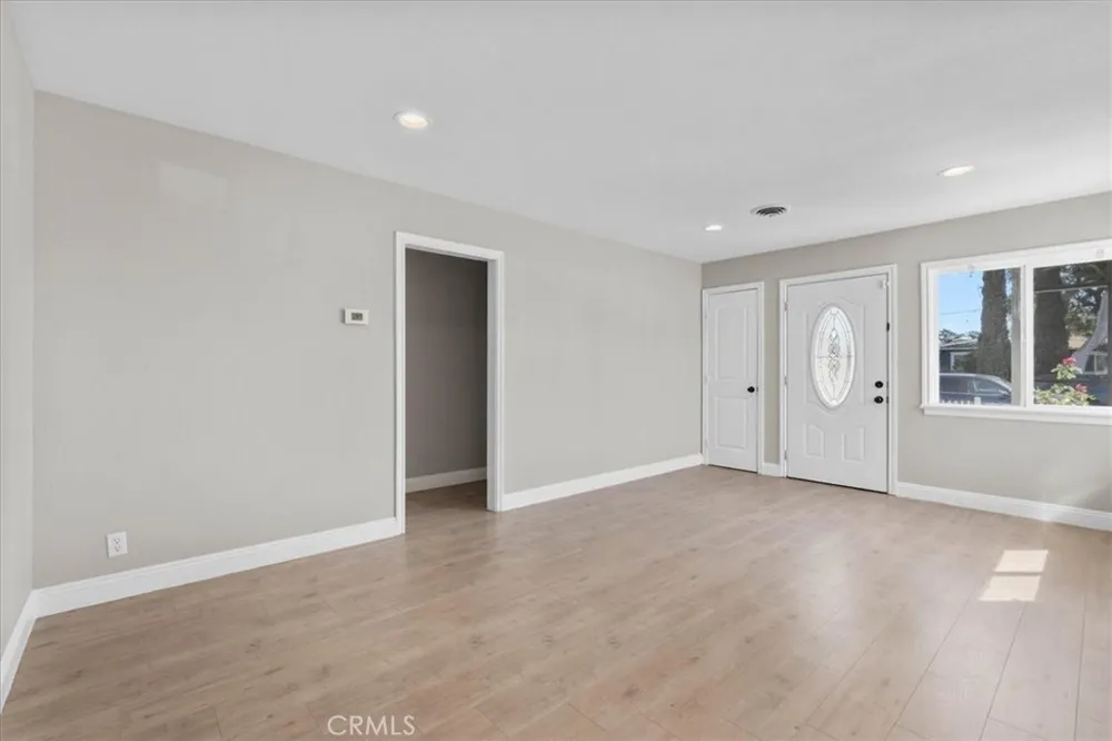 611 S Pine Anaheim, CA 92805