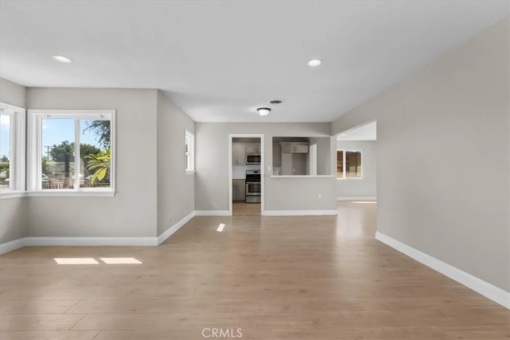 611 S Pine Anaheim, CA 92805