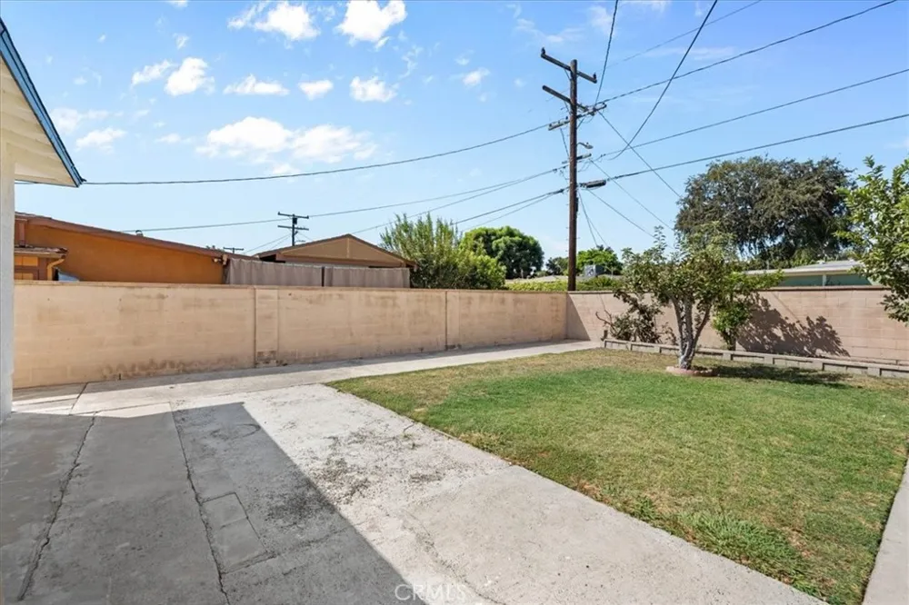 611 S Pine Anaheim, CA 92805