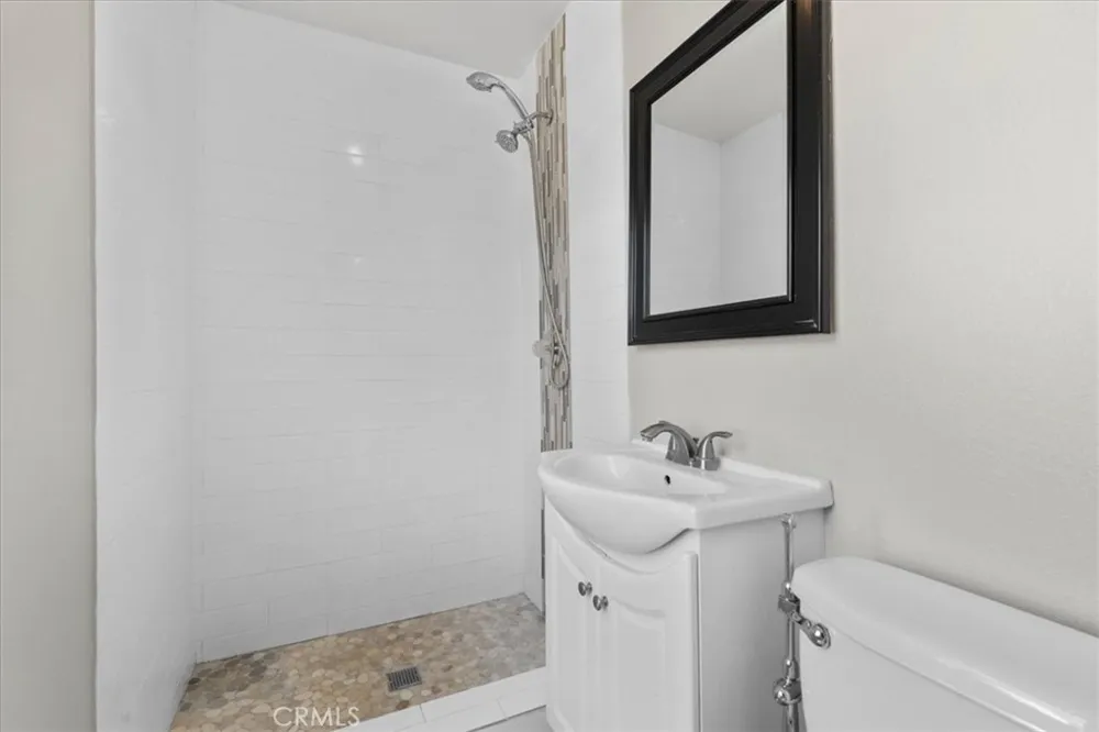 611 S Pine Anaheim, CA 92805