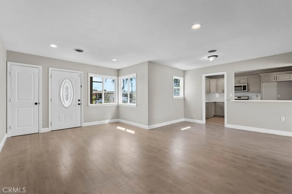 611 S Pine Anaheim, CA 92805