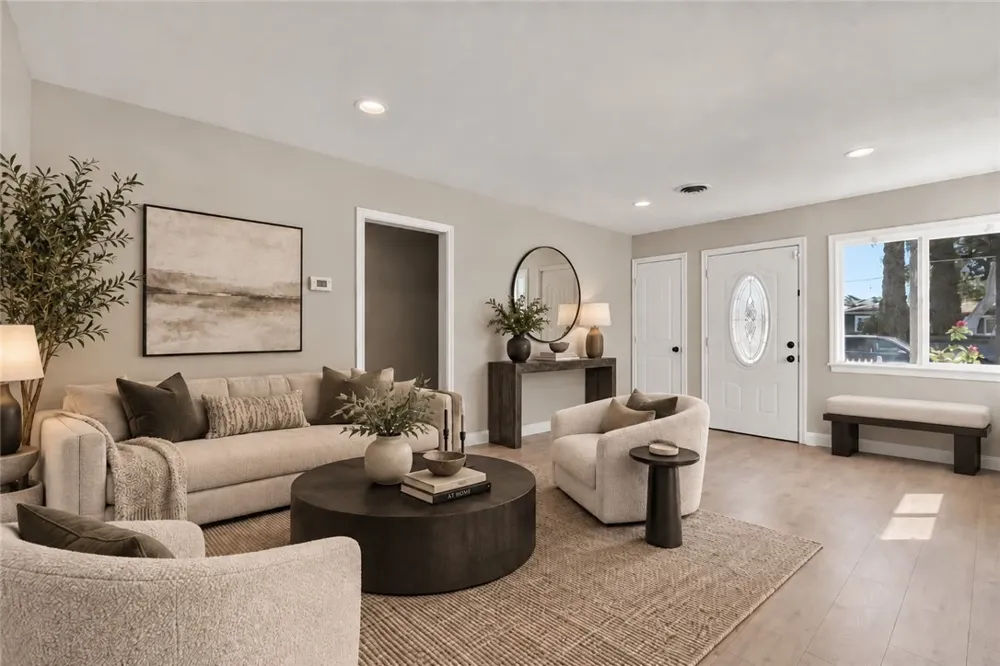611 S Pine Anaheim, CA 92805