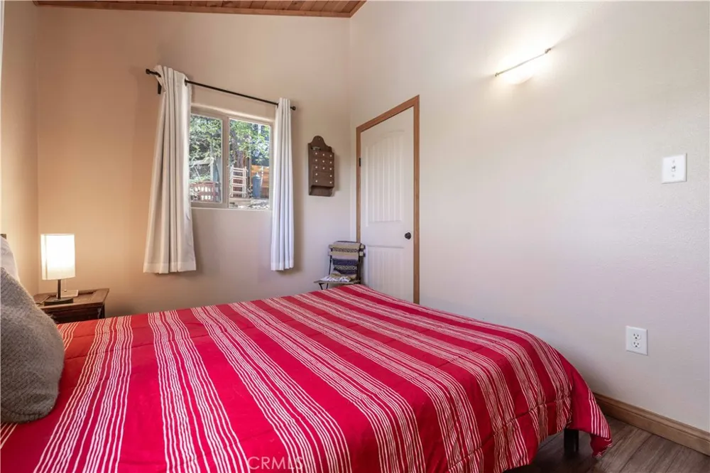 528 Villa Grove Big Bear City, CA 92314