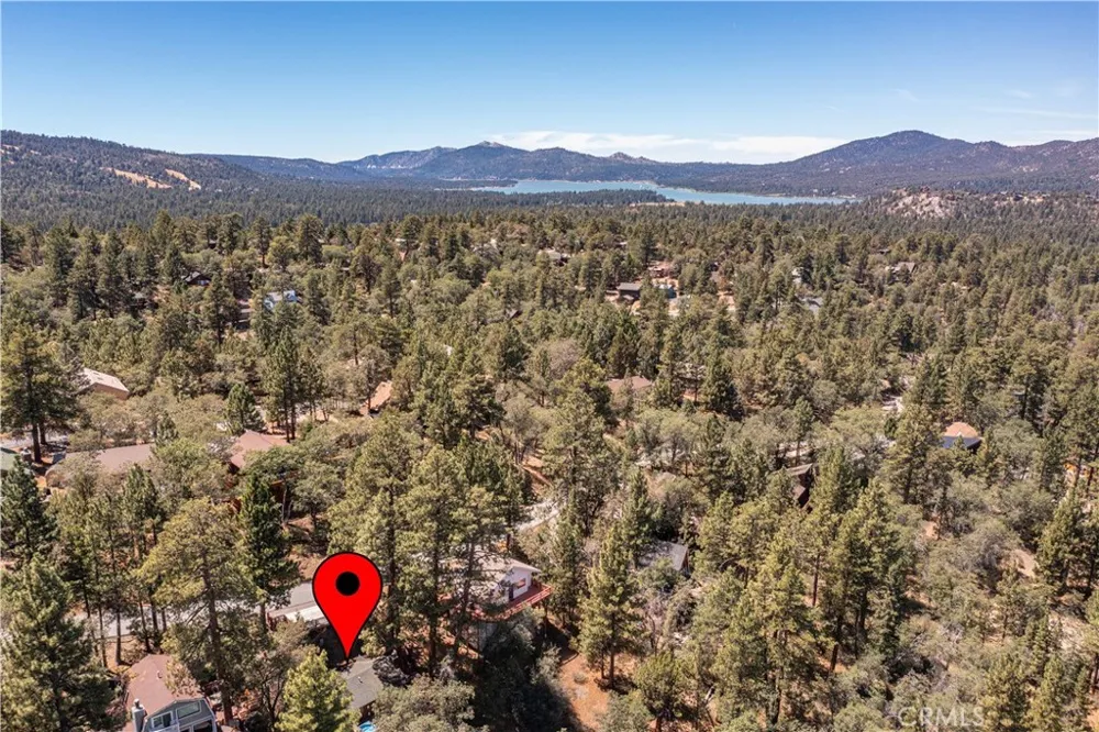 528 Villa Grove Big Bear City, CA 92314