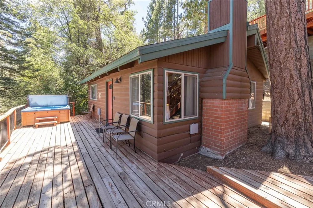 528 Villa Grove Big Bear City, CA 92314