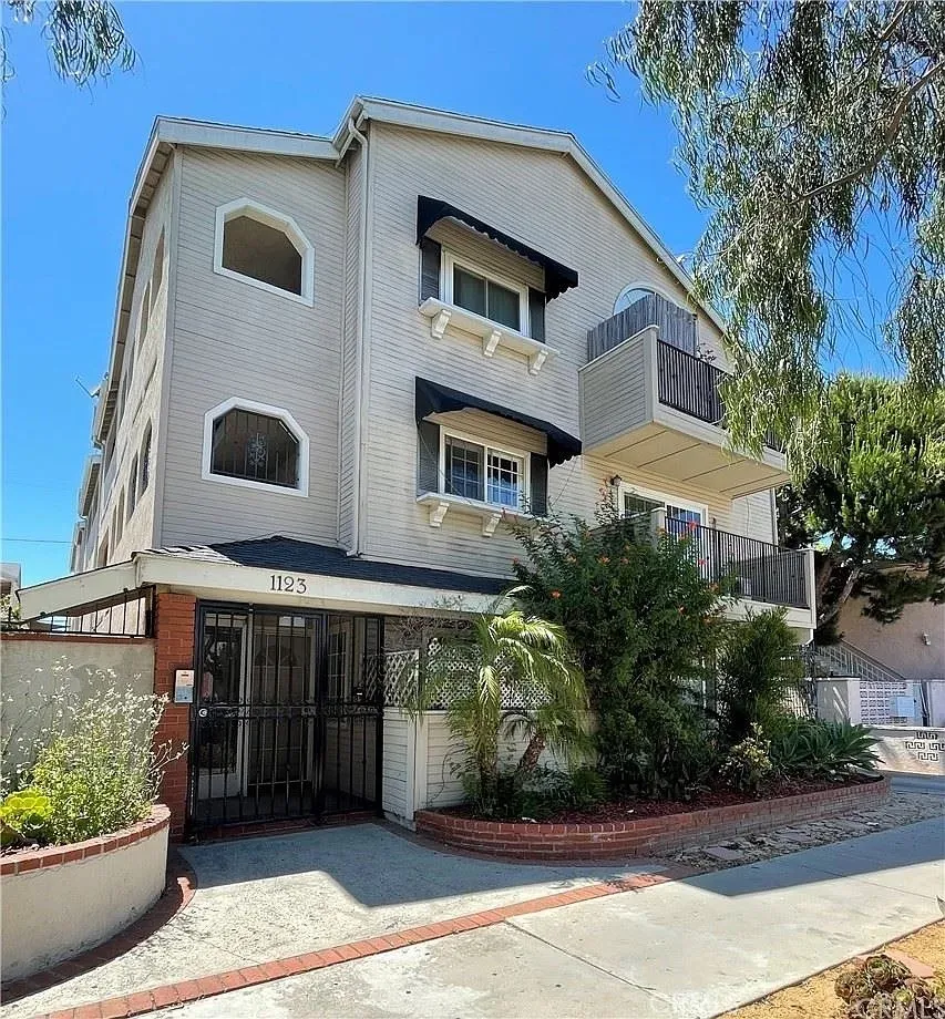 1123 Junipero #7 Long Beach, CA 90804